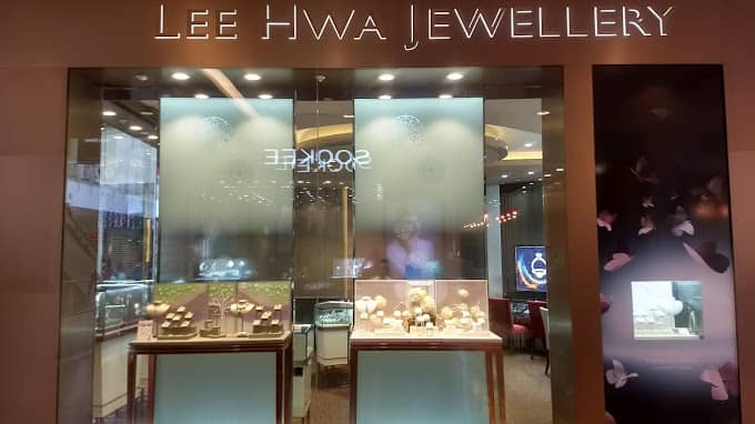 Lee-Hwa-Diamond-Promenade-Jewellery-Shop-In-Orchard