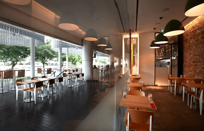 SQUE Rotisserie & Alehouse Bar Clarke Quay
